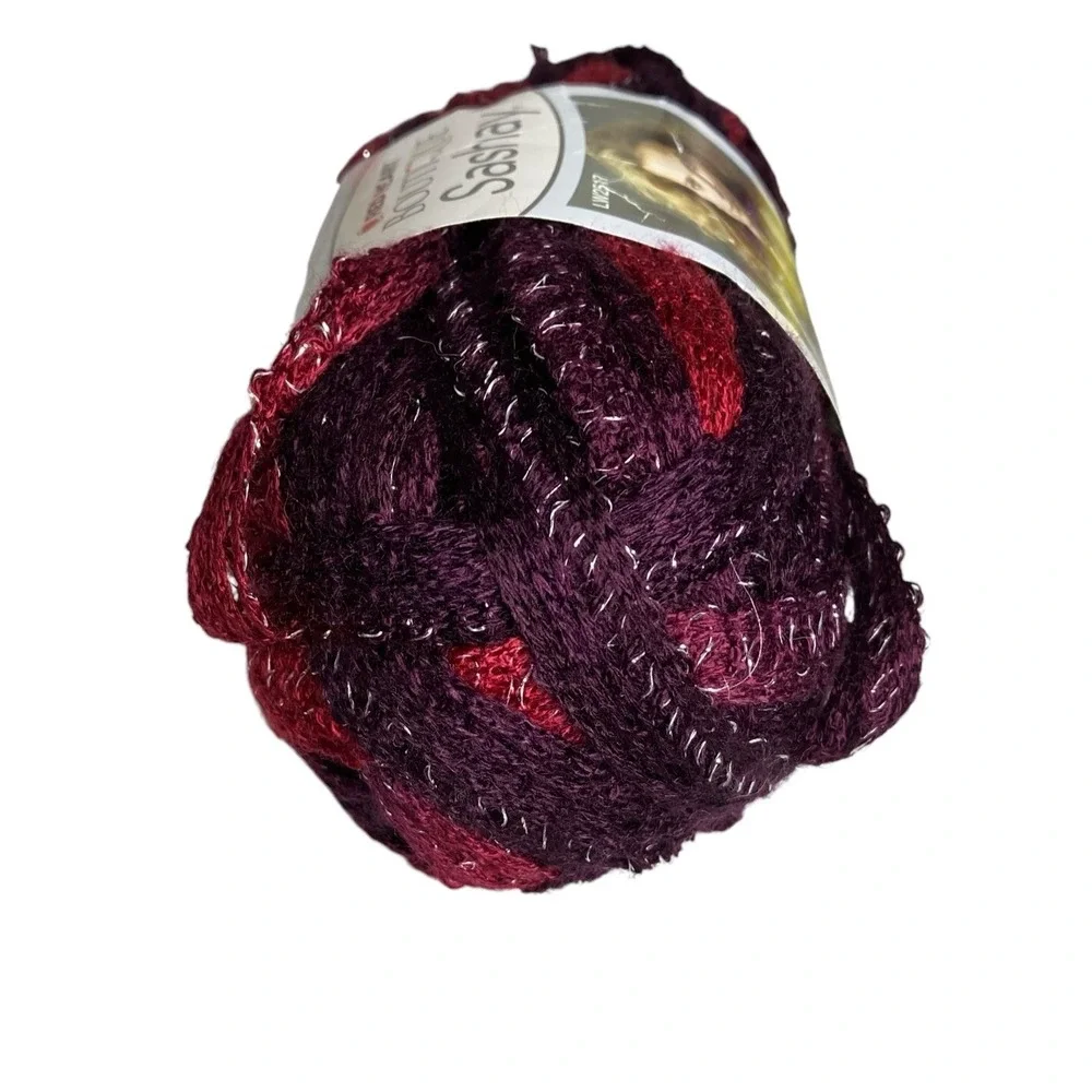 Red Heart Boutique Sashay Yarn #1943 Tango Super‎ bulky 6
